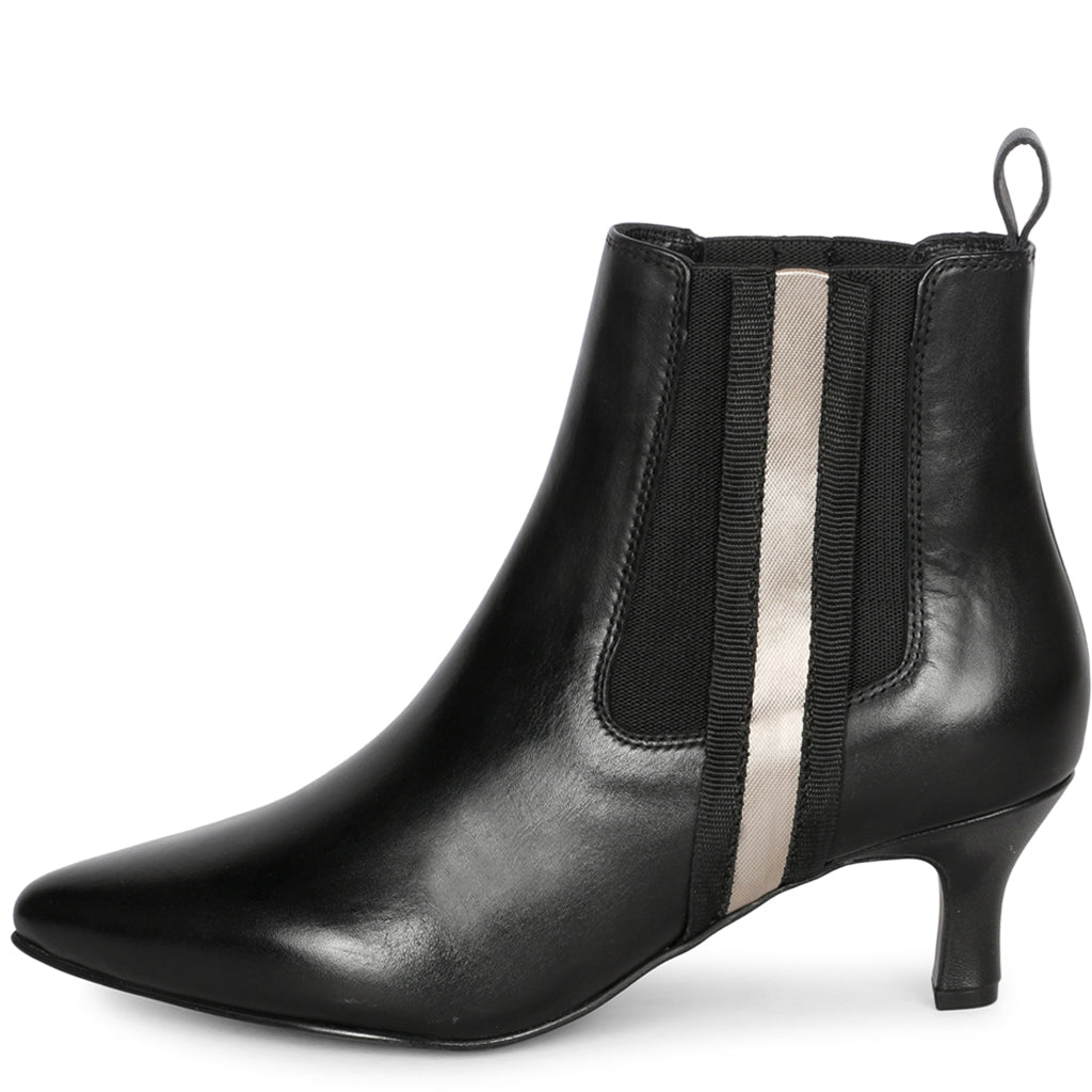 Saint Ashlyn Black Crust Leather Handcrafted Ankle Boots