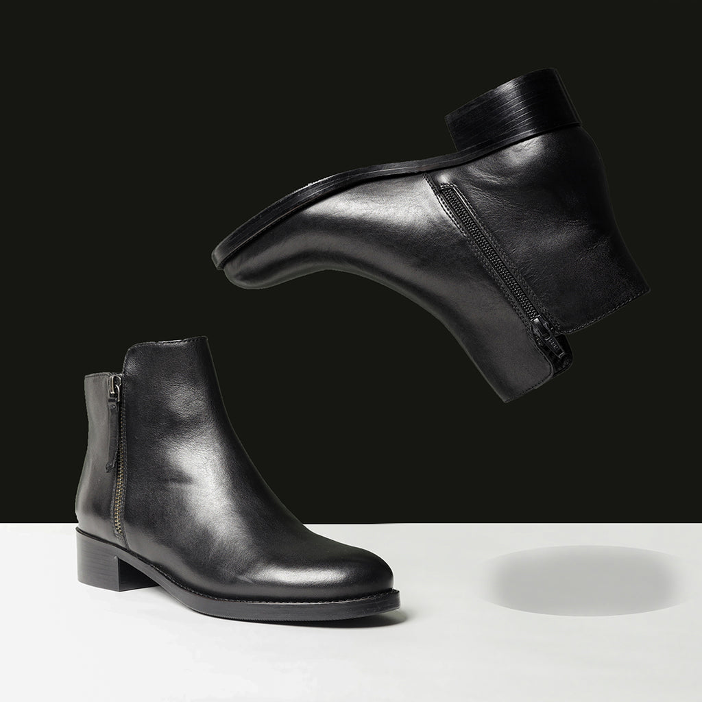 Exploring the Timeless Elegance of Leather Shoes for Women with Saintg.in