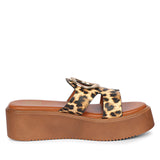 Raelle Leo Flat Platform