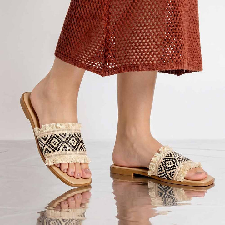 Saint Noor Luxe Crystal Net Black-Beige Leather