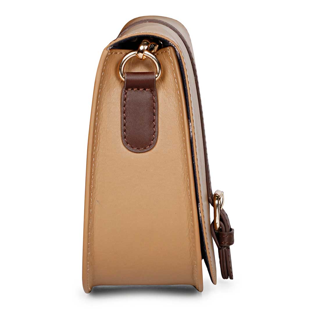 Favore Women Beige Leather Saddle Bags