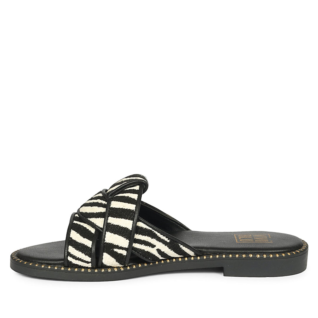 Jaylani Black White Leather Flat Sandals
