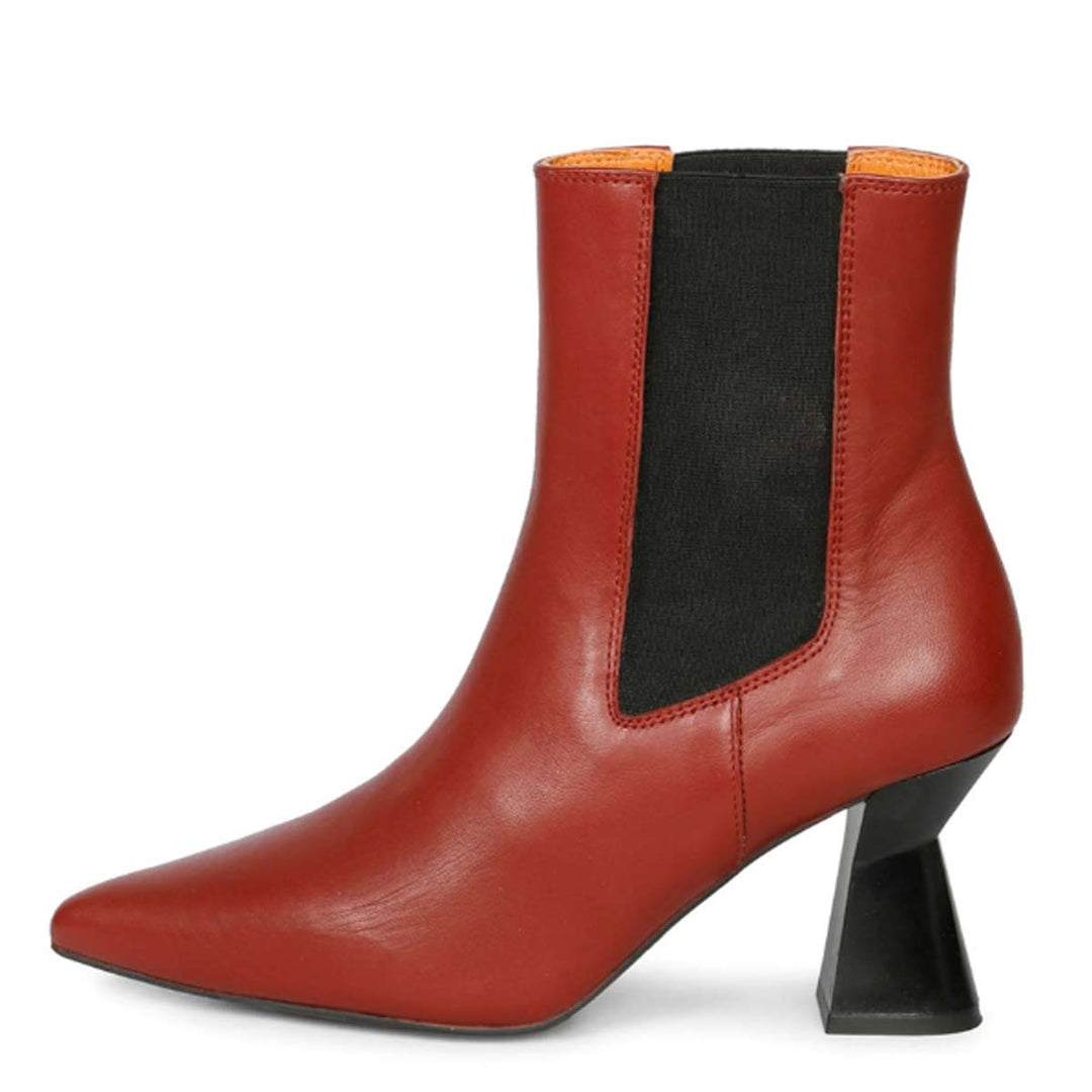Saint Elliana Rust Leather Sculpted Heel Chelsea Boots