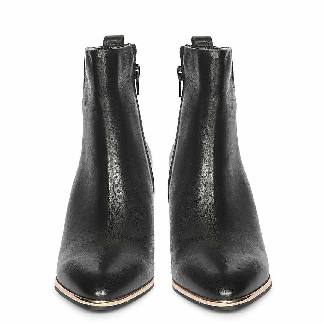 Saint Maelis Black Leather Wedge heel Ankle boots