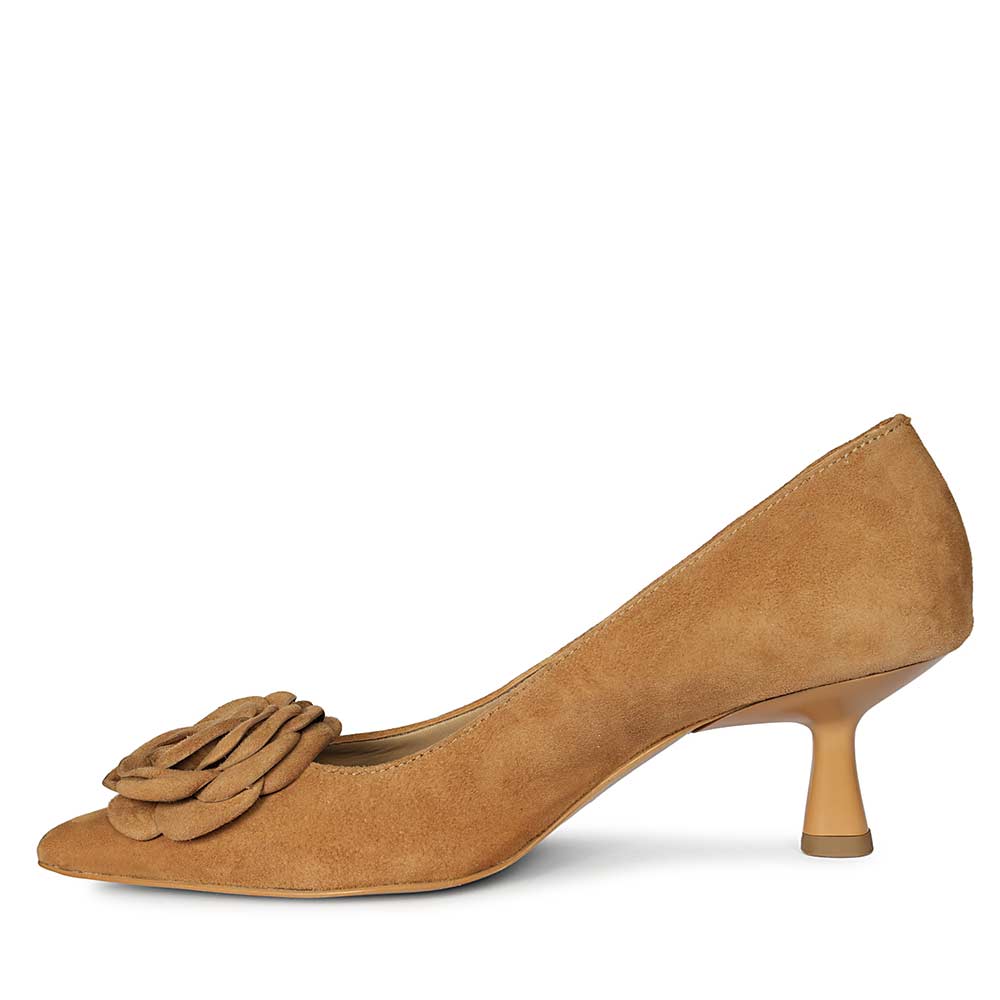Saint Cora Tan Rose Embellished Leather Pumps