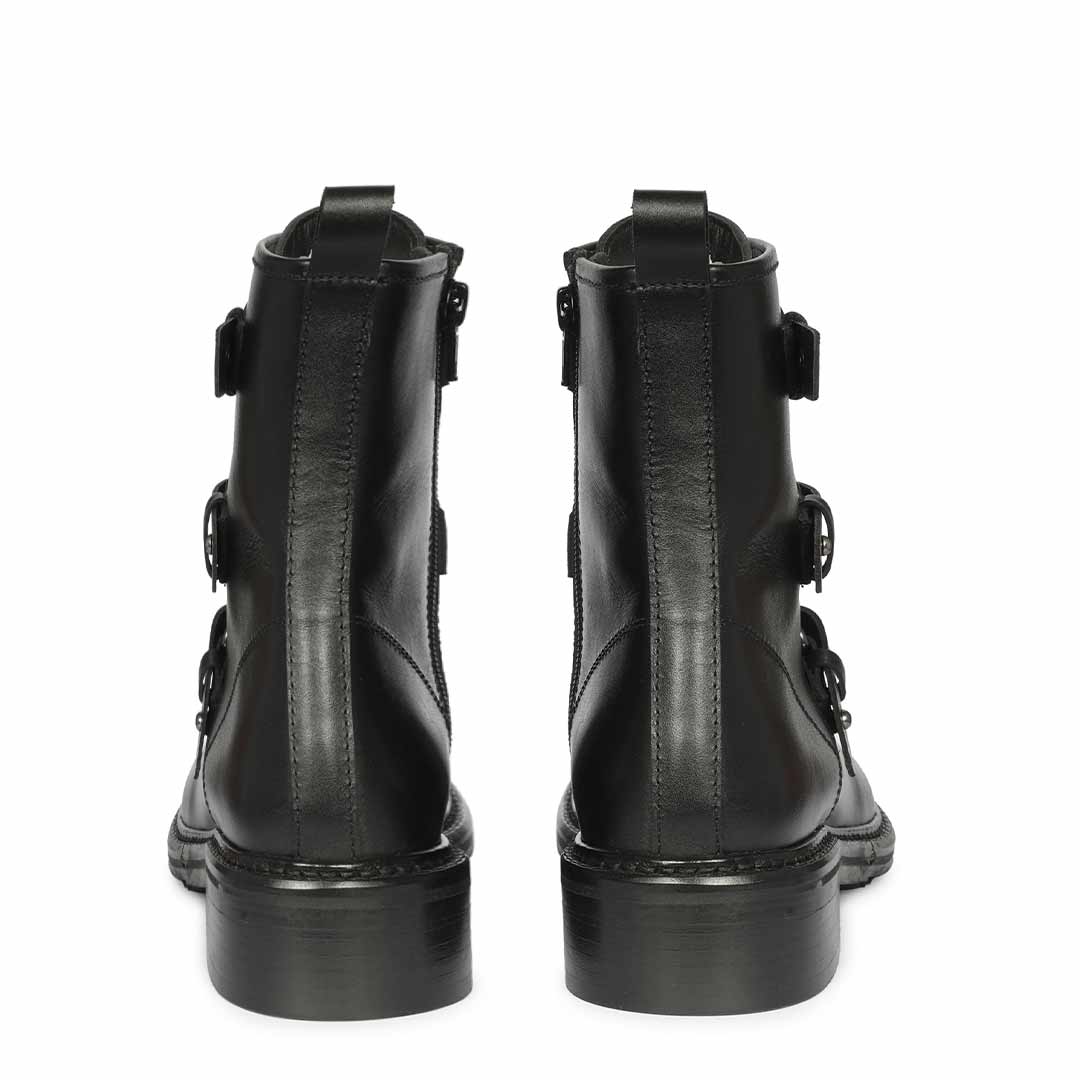 Saint Juliette Black Leather High Ankle Boots