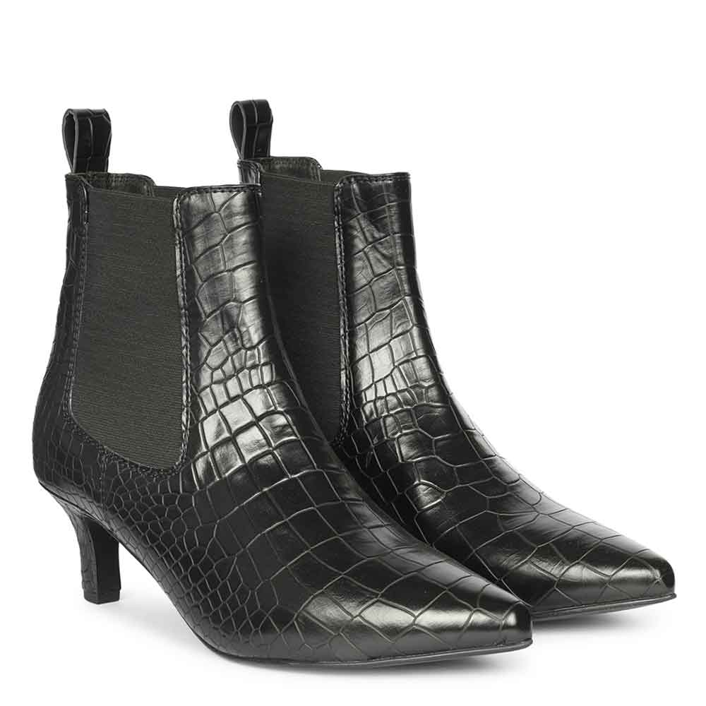 Saint Chloé Snake Black Leather Kitten Heel Ankle Boots