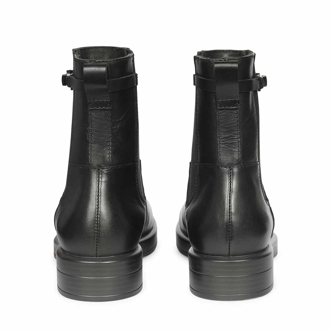 Saint Daisy Black Crust Leather High Ankle Boots
