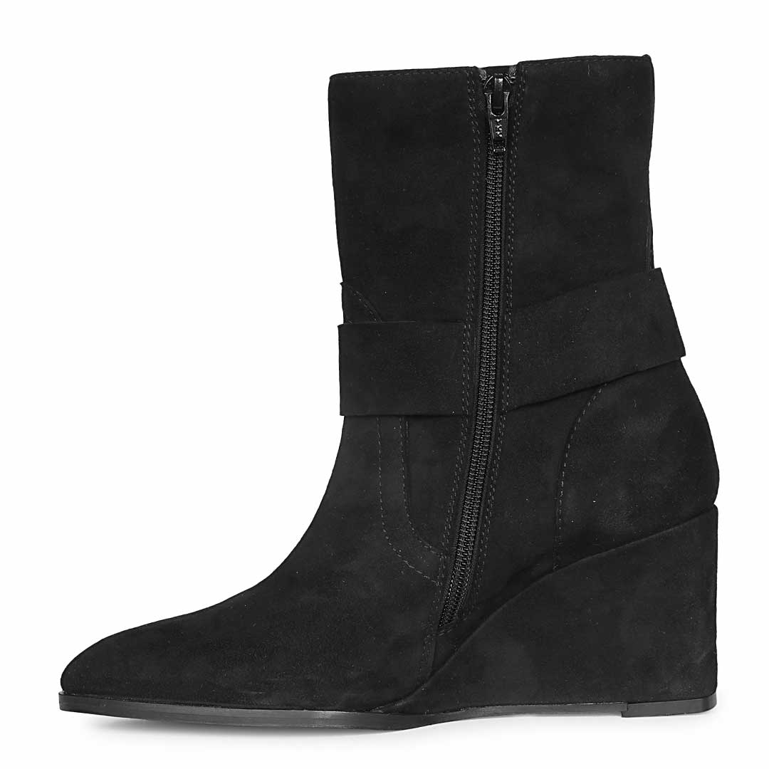 Saint Arleth Ring Buckle Black Suede Leather Wedge Boots