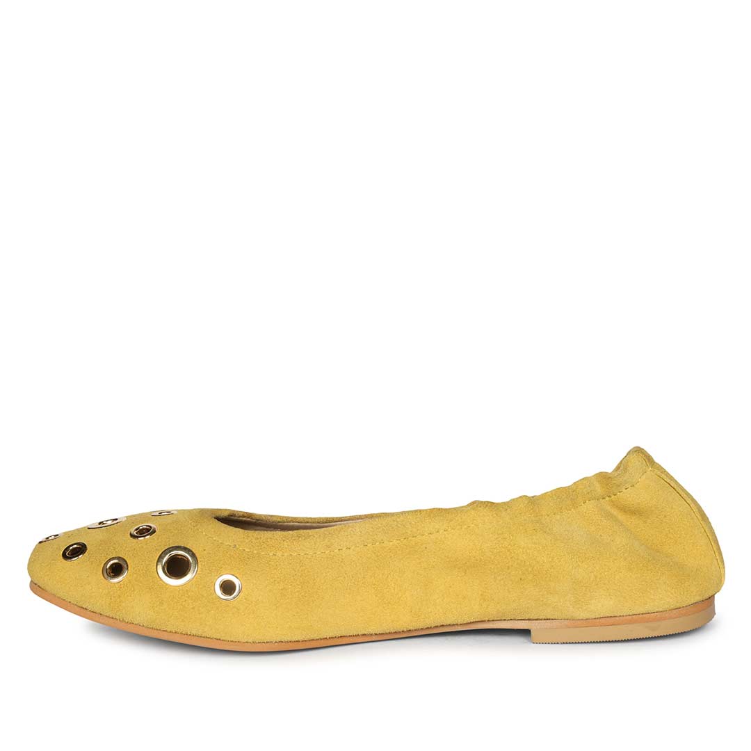 Saint Tesslyn Yellow Suede Eyelet Embellished Ballerinas
