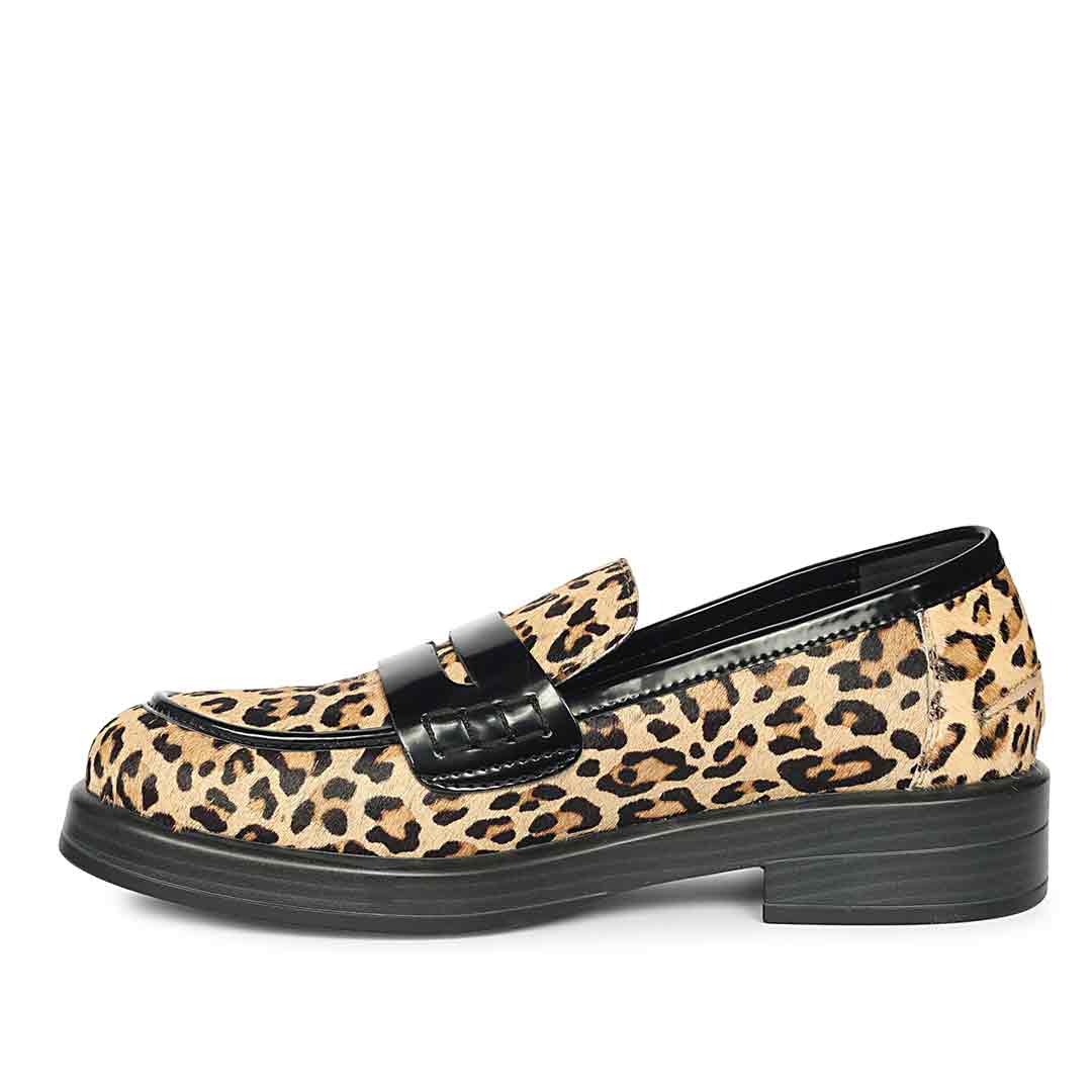 Saint Eve Leo Pony Print Leather Moccasins