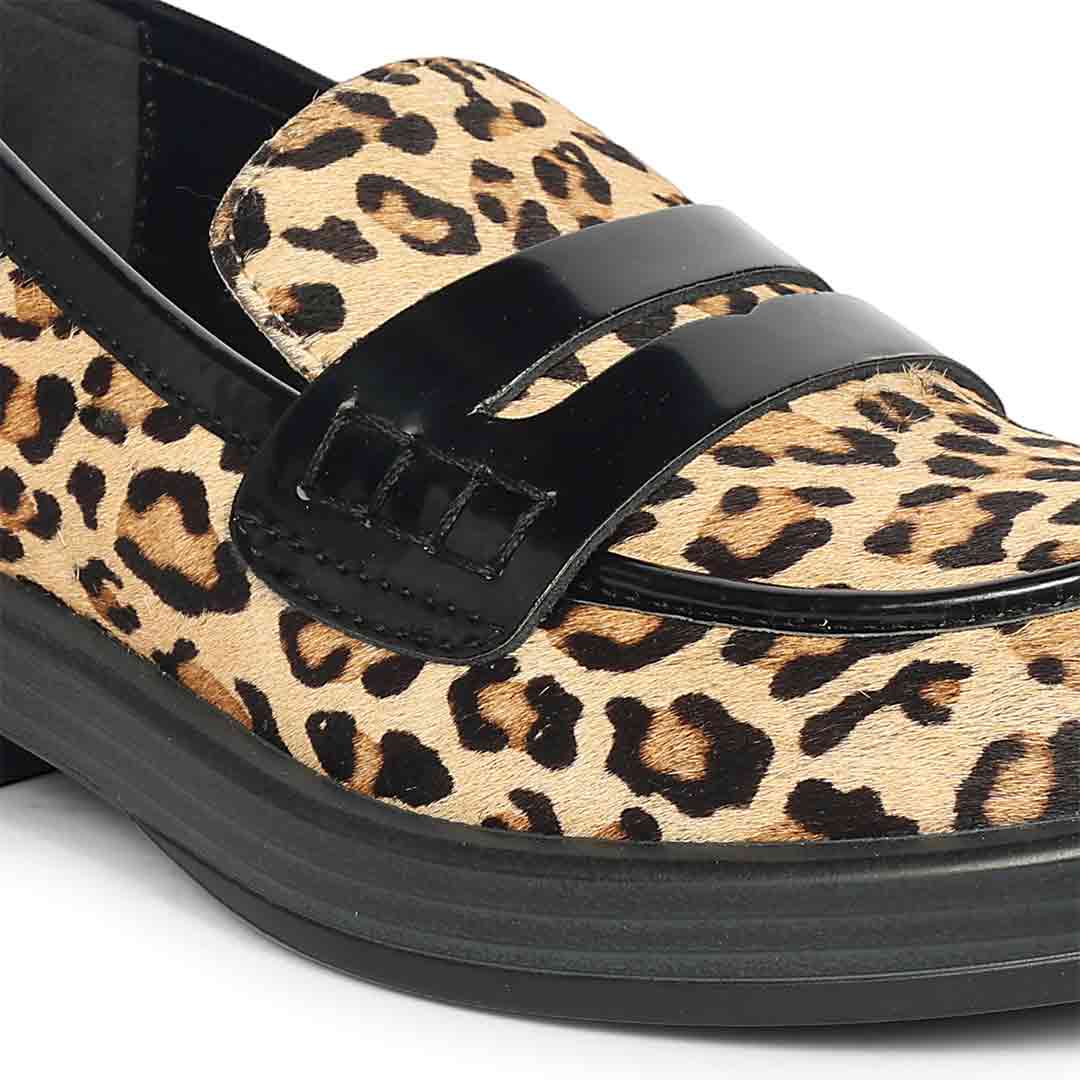 Saint Eve Leo Pony Print Leather Moccasins