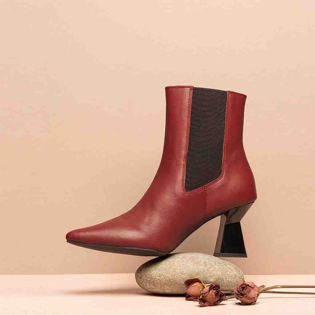 Saint Elliana Rust Leather Sculpted Heel Chelsea Boots