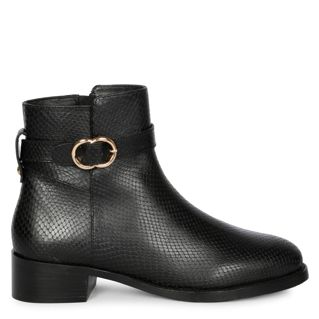 Saint Eleanor Black Leather Handcrafted Side Zippers Ankle Boots