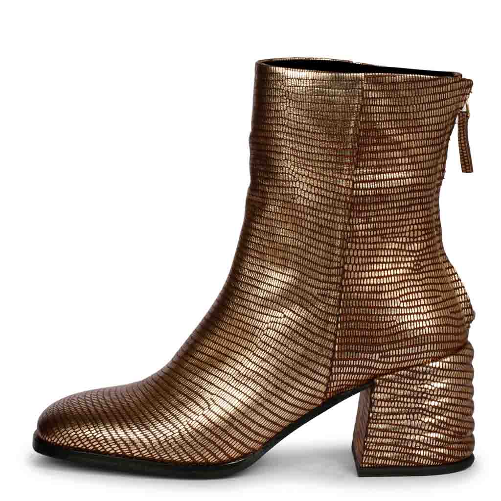 Saint Joanna Platin Metallic Lizard Print Leather Boots